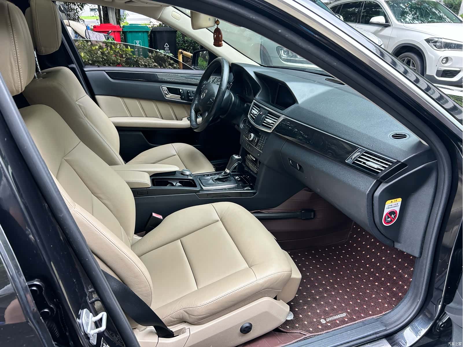 Mercedes-Benz E-Class, 2012 8