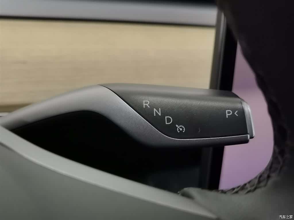 Tesla Model 3, 2023 13