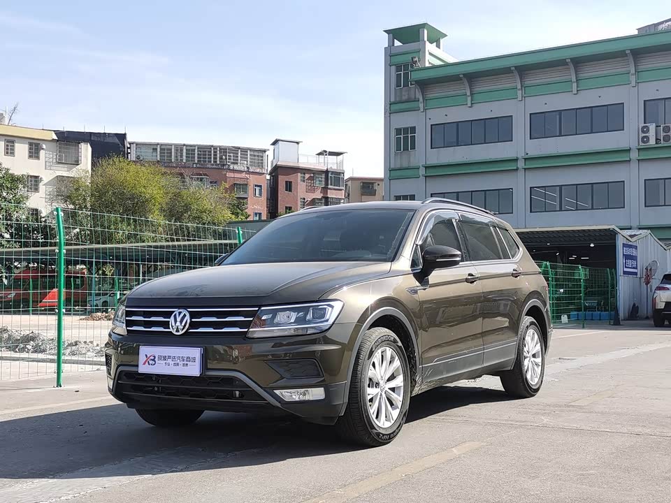 Volkswagen Tiguan L