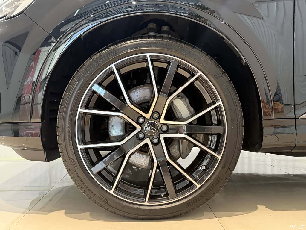 Audi Q7, 2025 16