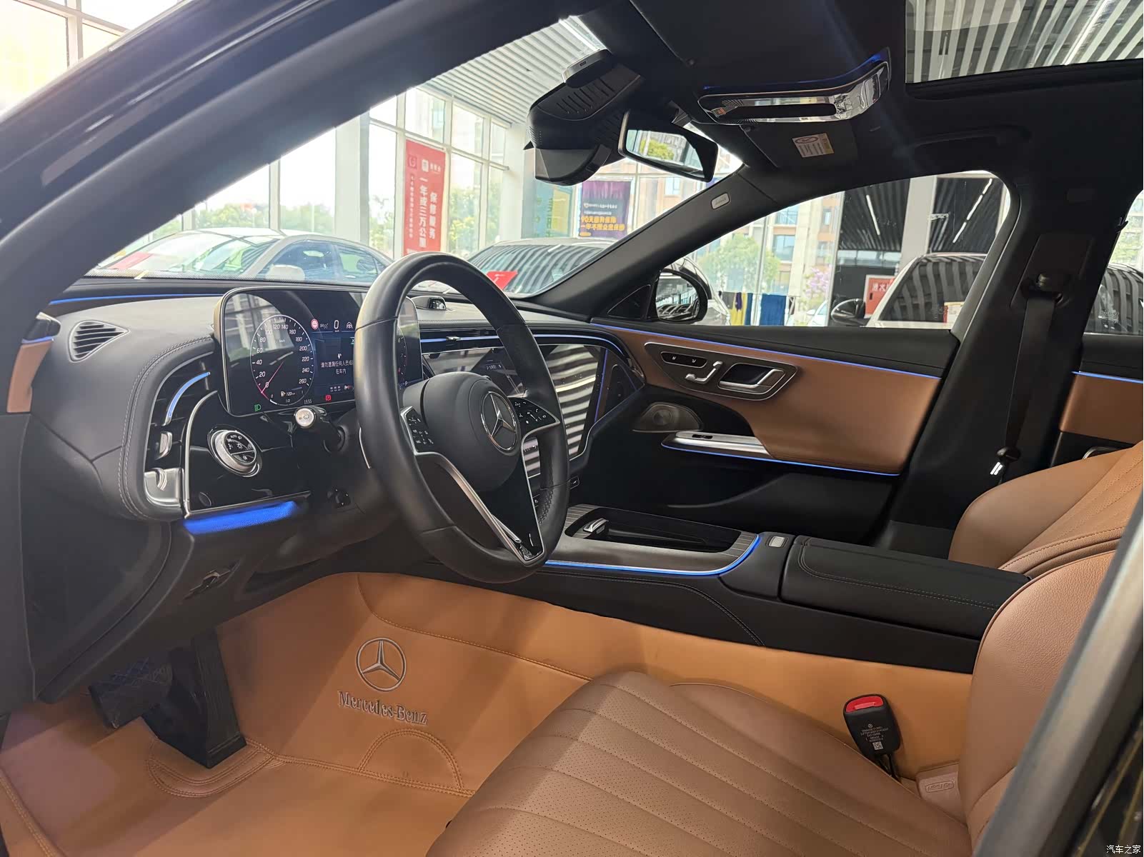 Mercedes-Benz E-Class, 2024 8