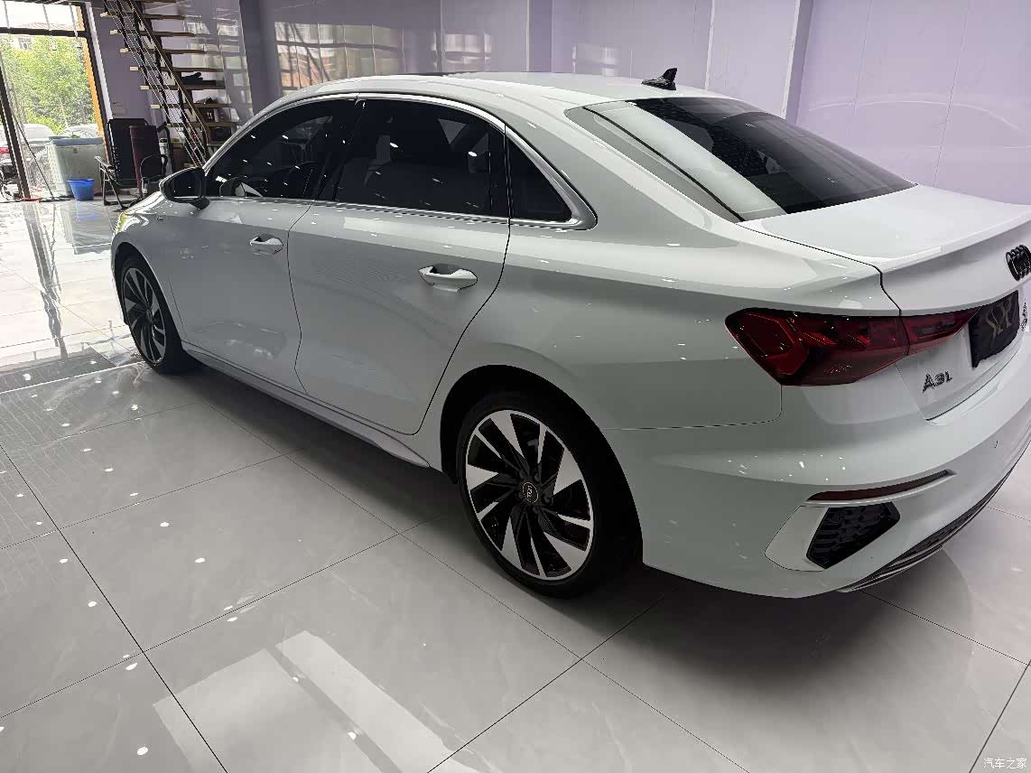 Audi A3, 2023 все фото