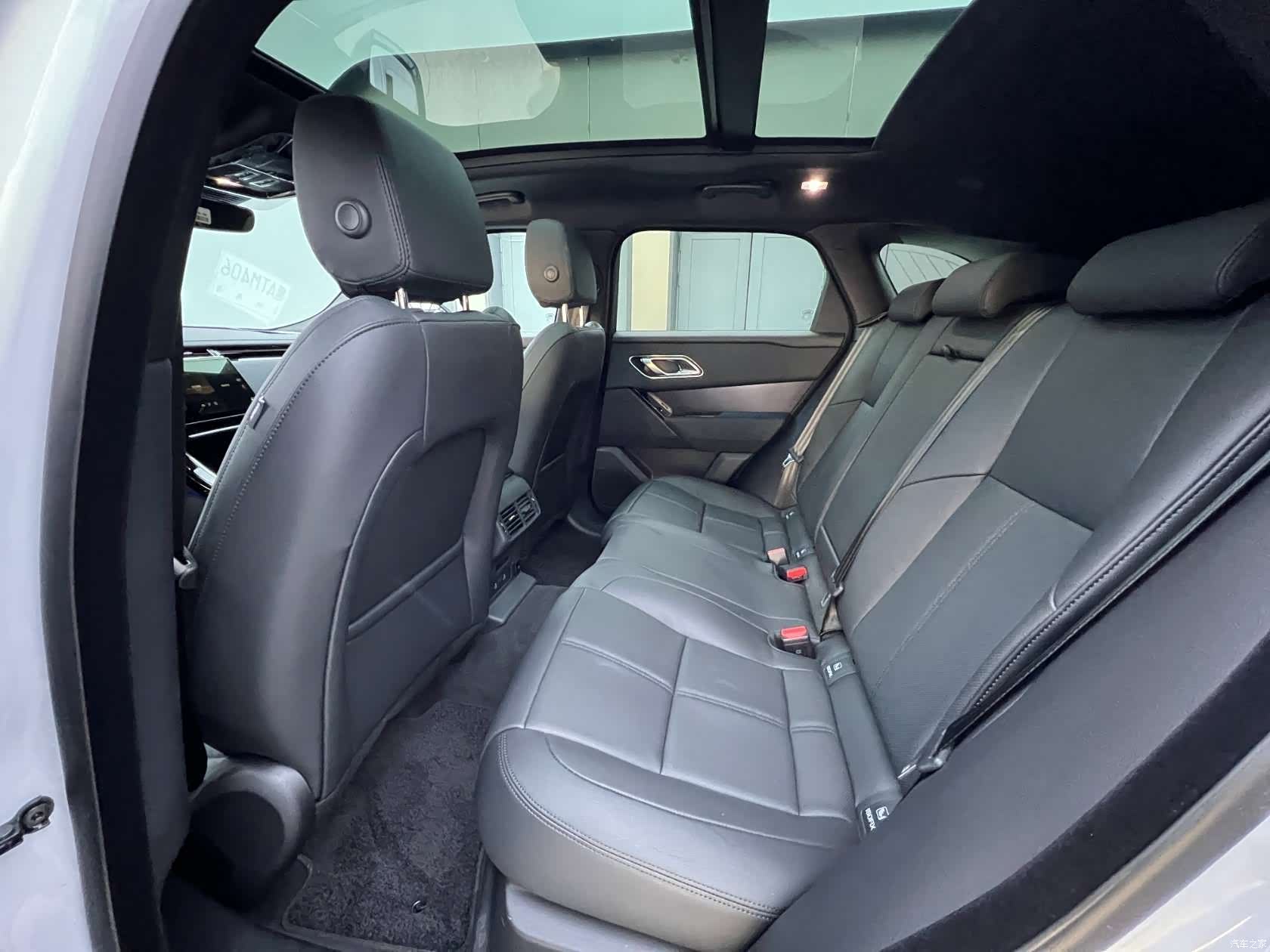 Land Rover Range Rover, 2026 6