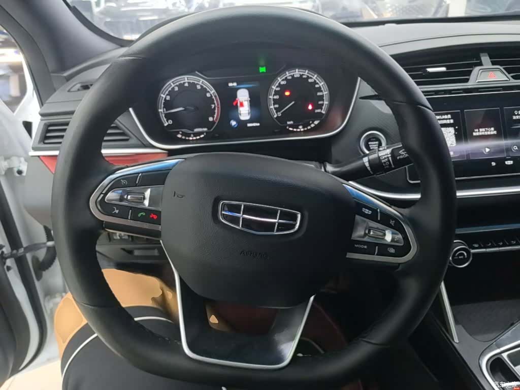 Geely Binray, 2022 11