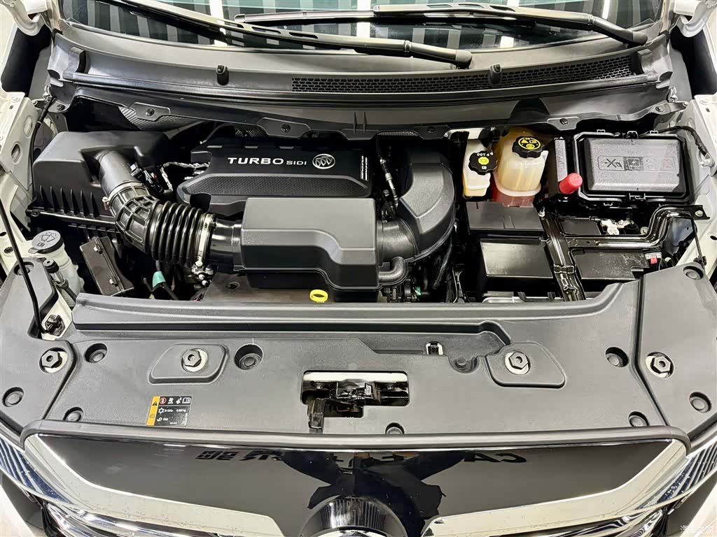 Buick GL8, 2025 11