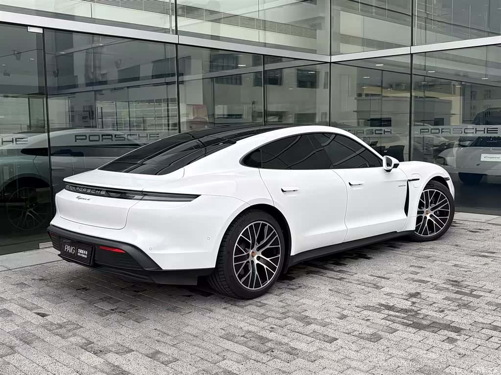 Porsche Taycan, 2025 7