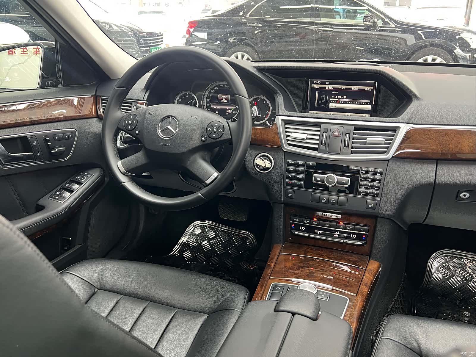 Mercedes-Benz E-Class, 2013 20