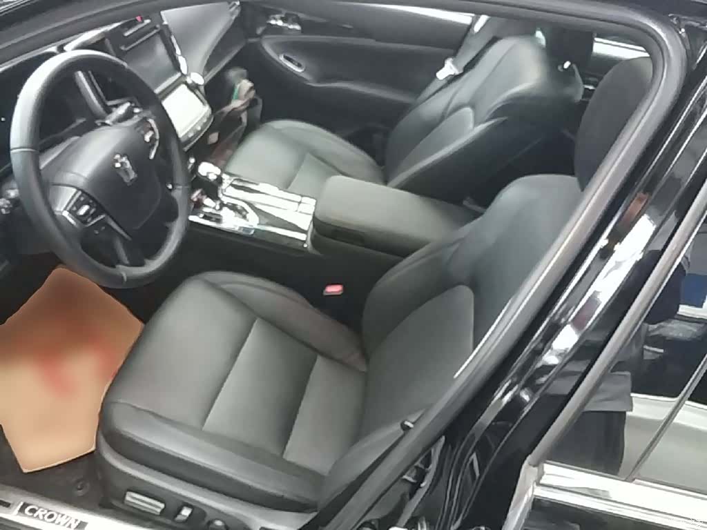 Toyota Crown, 2018 7