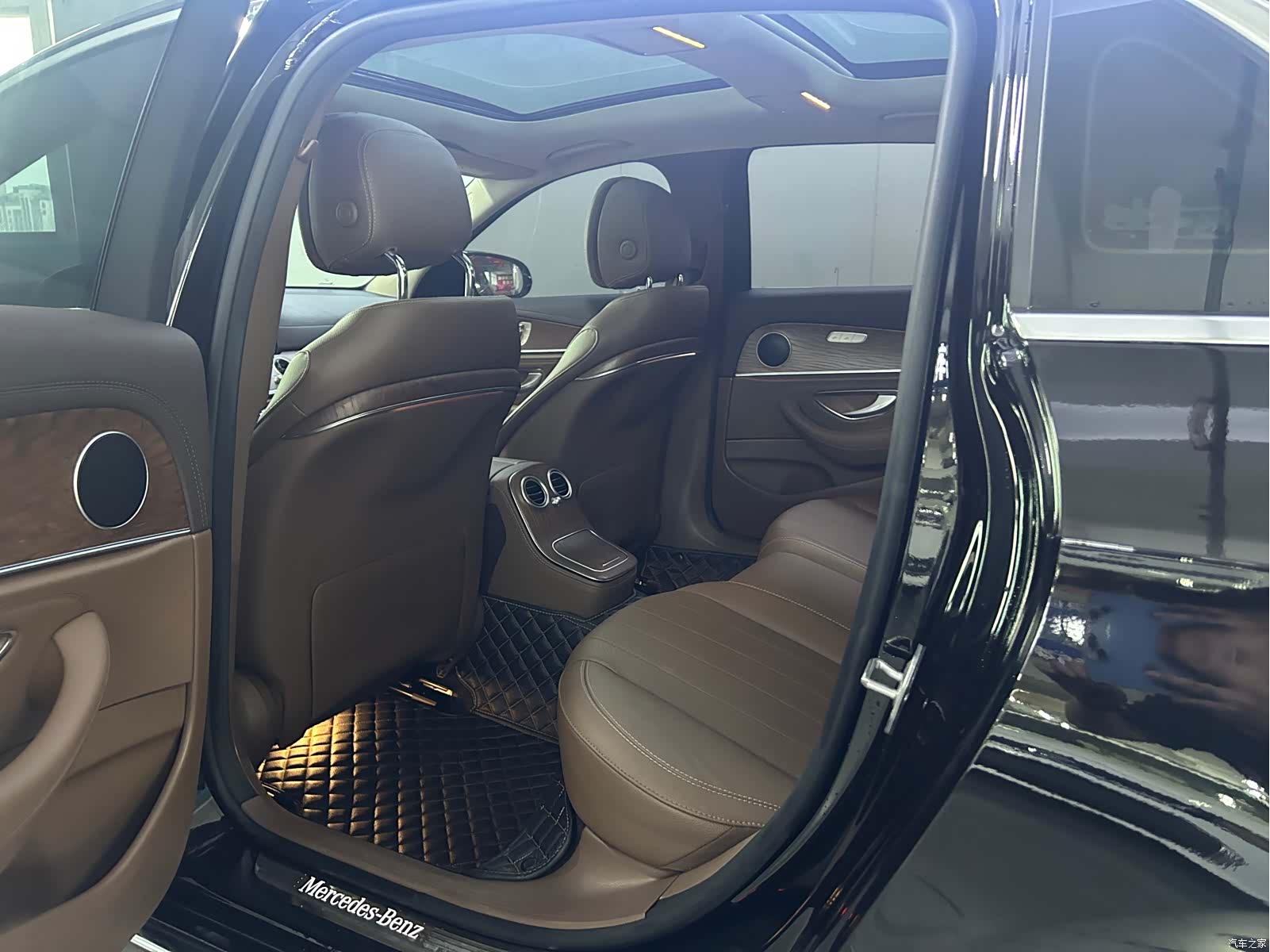 Mercedes-Benz E-Class, 2023 8
