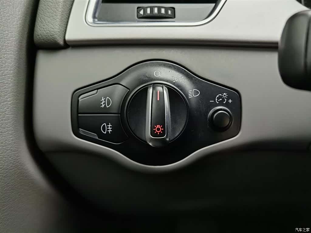 Audi A4L, 2011 21