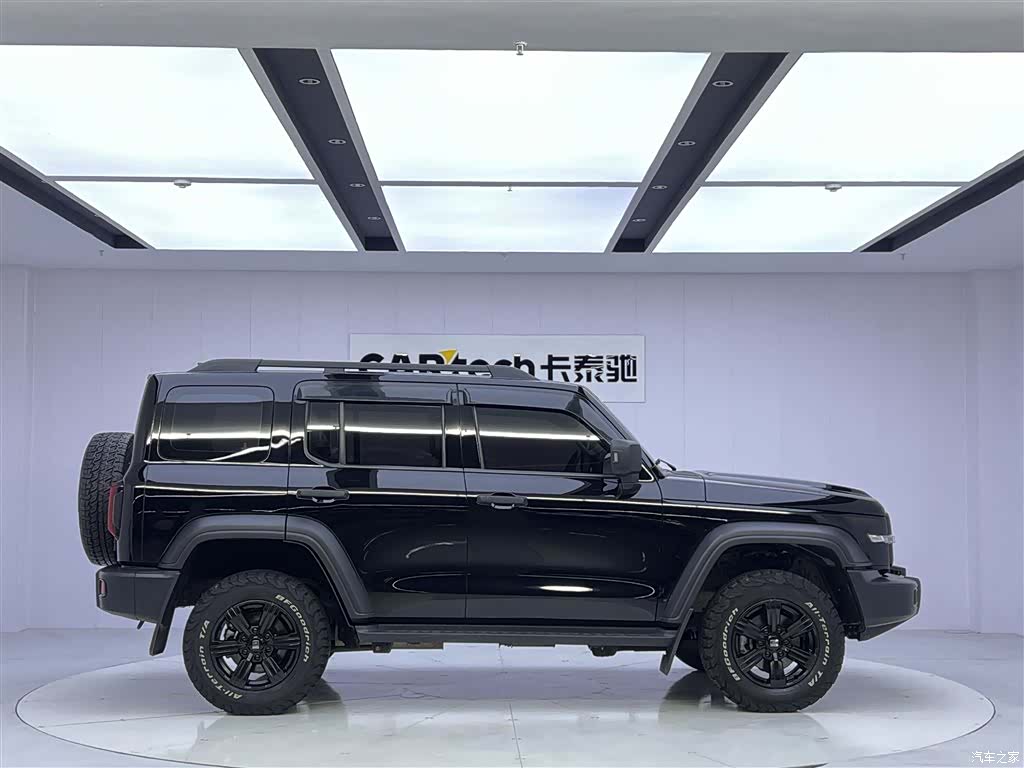 Tank 300, 2021 4