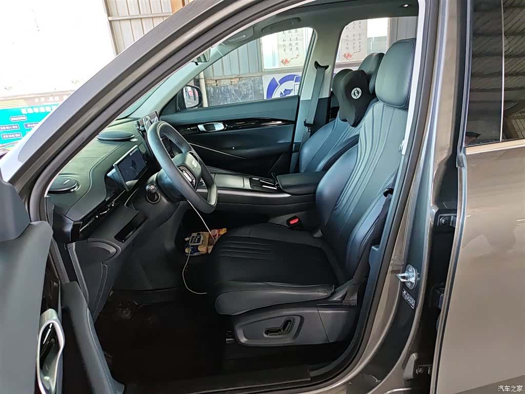 Geely Galaxy E5, 2025 15