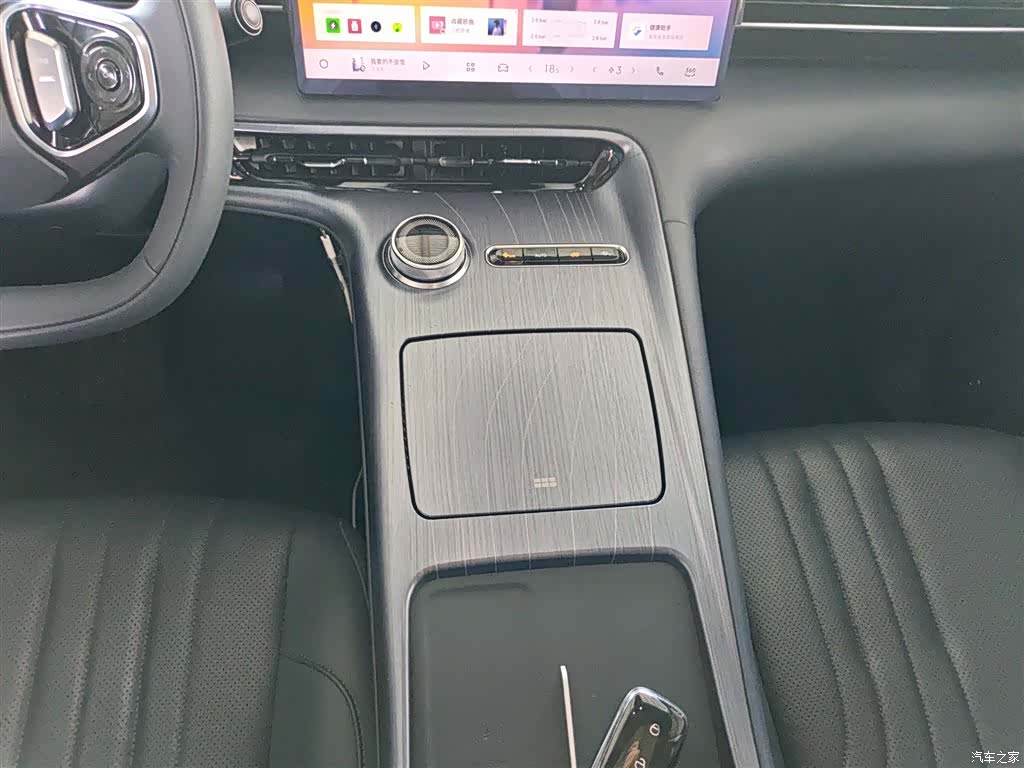 Geely Galaxy E5, 2025 14