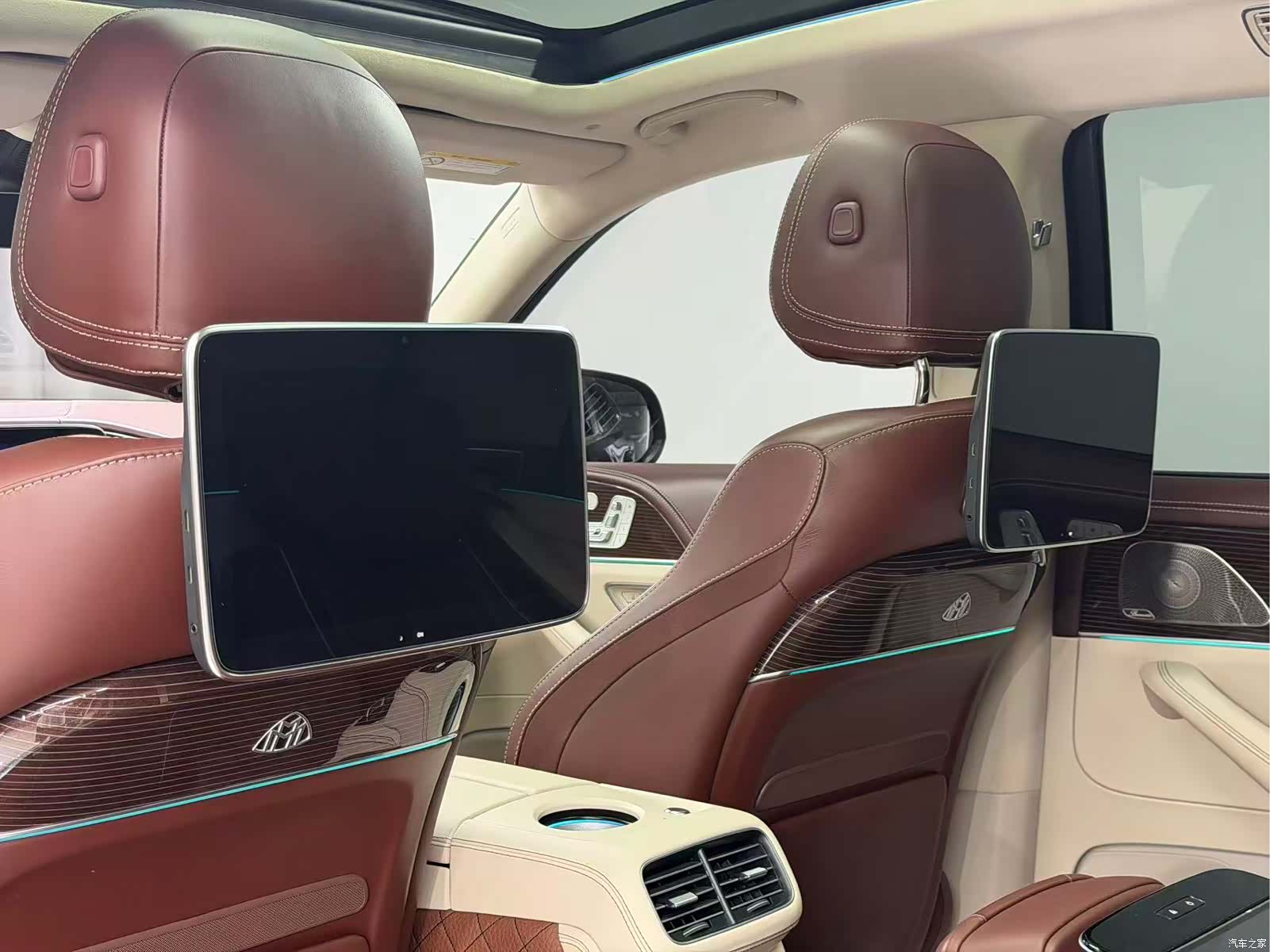 Maybach GLS, 2022 7