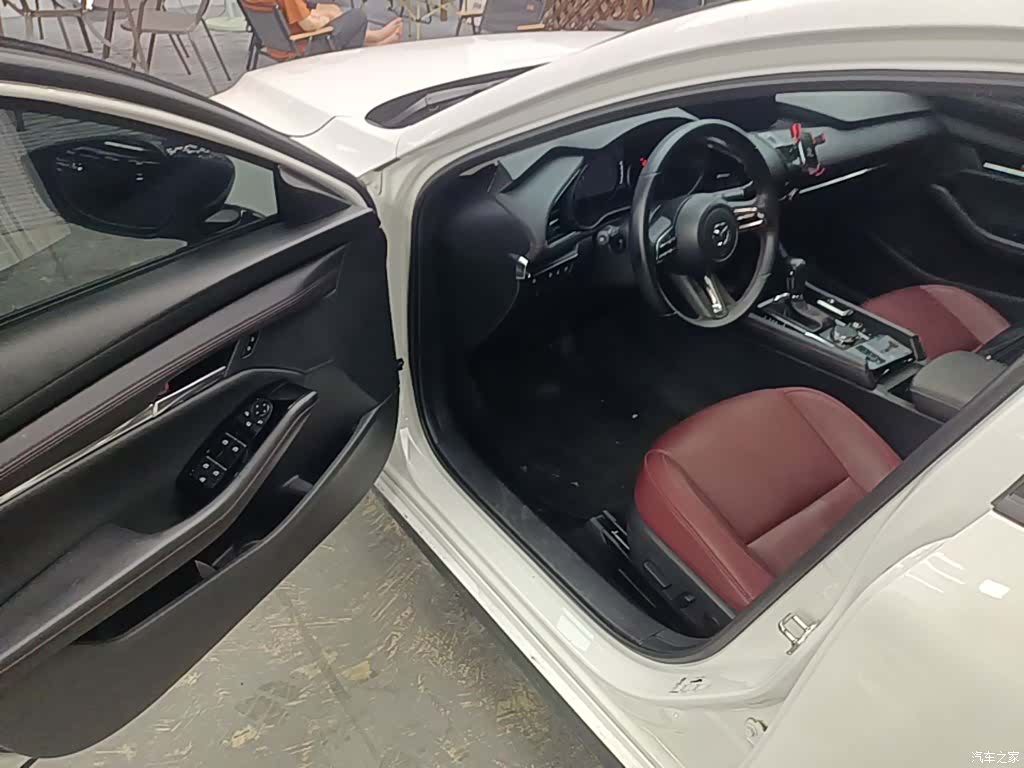 Mazda Mazda3, 2024 16