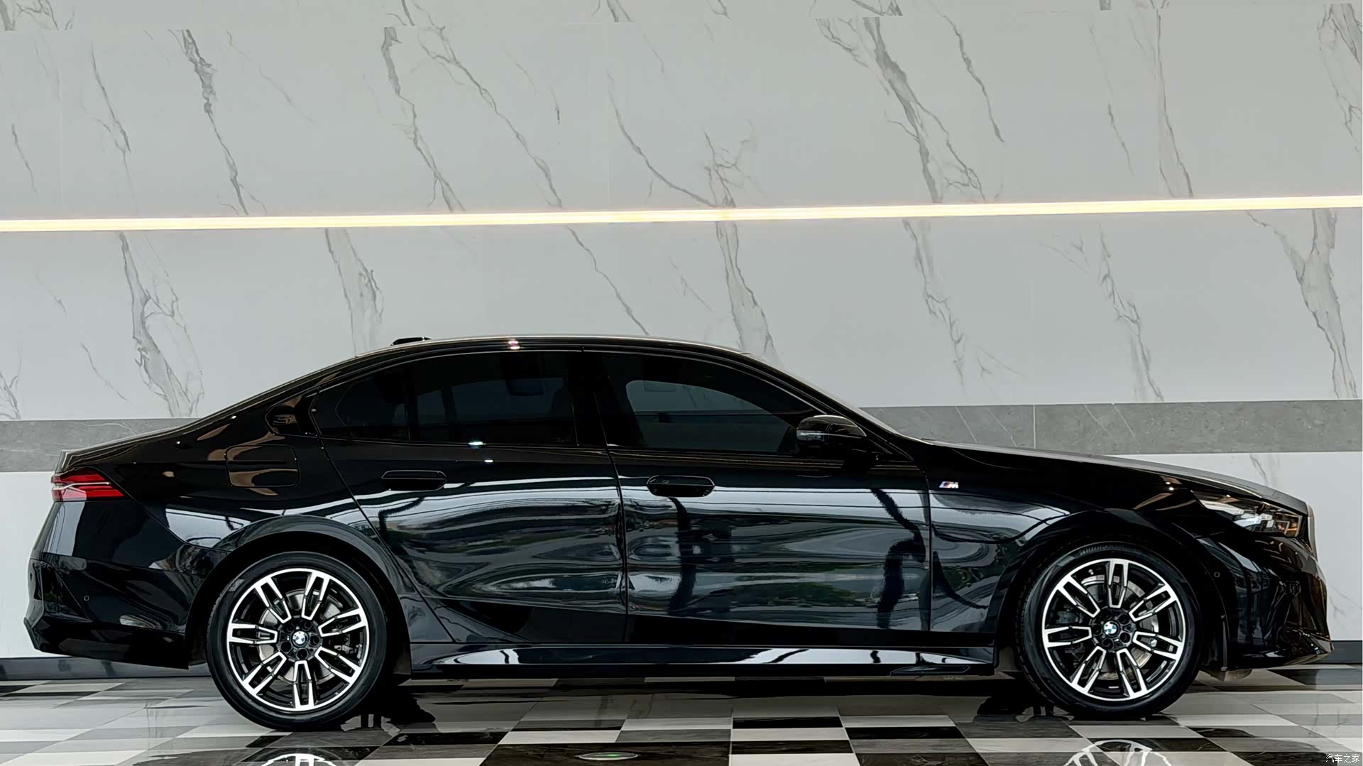 BMW 5 Series, 2024 9