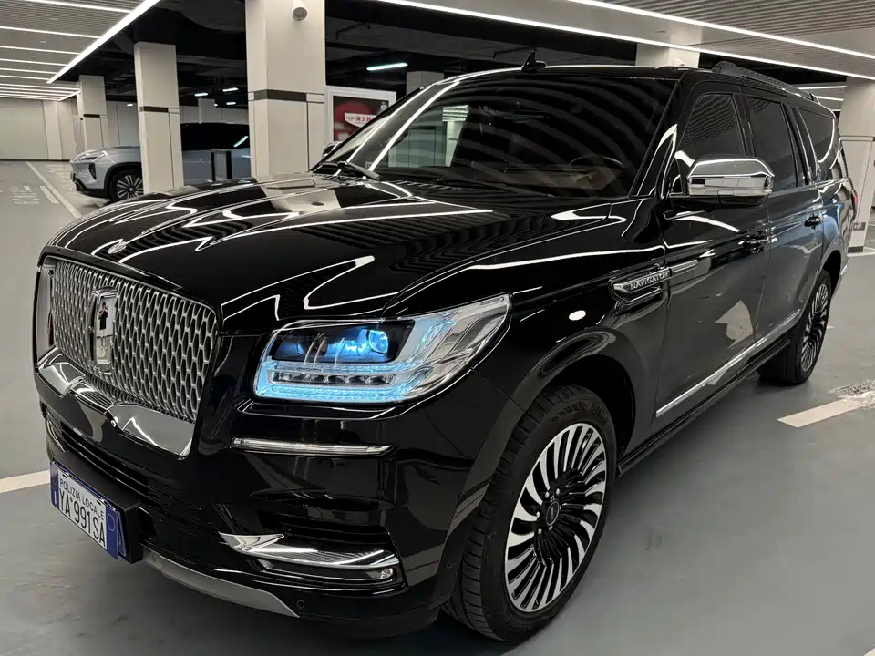 Lincoln Navigator