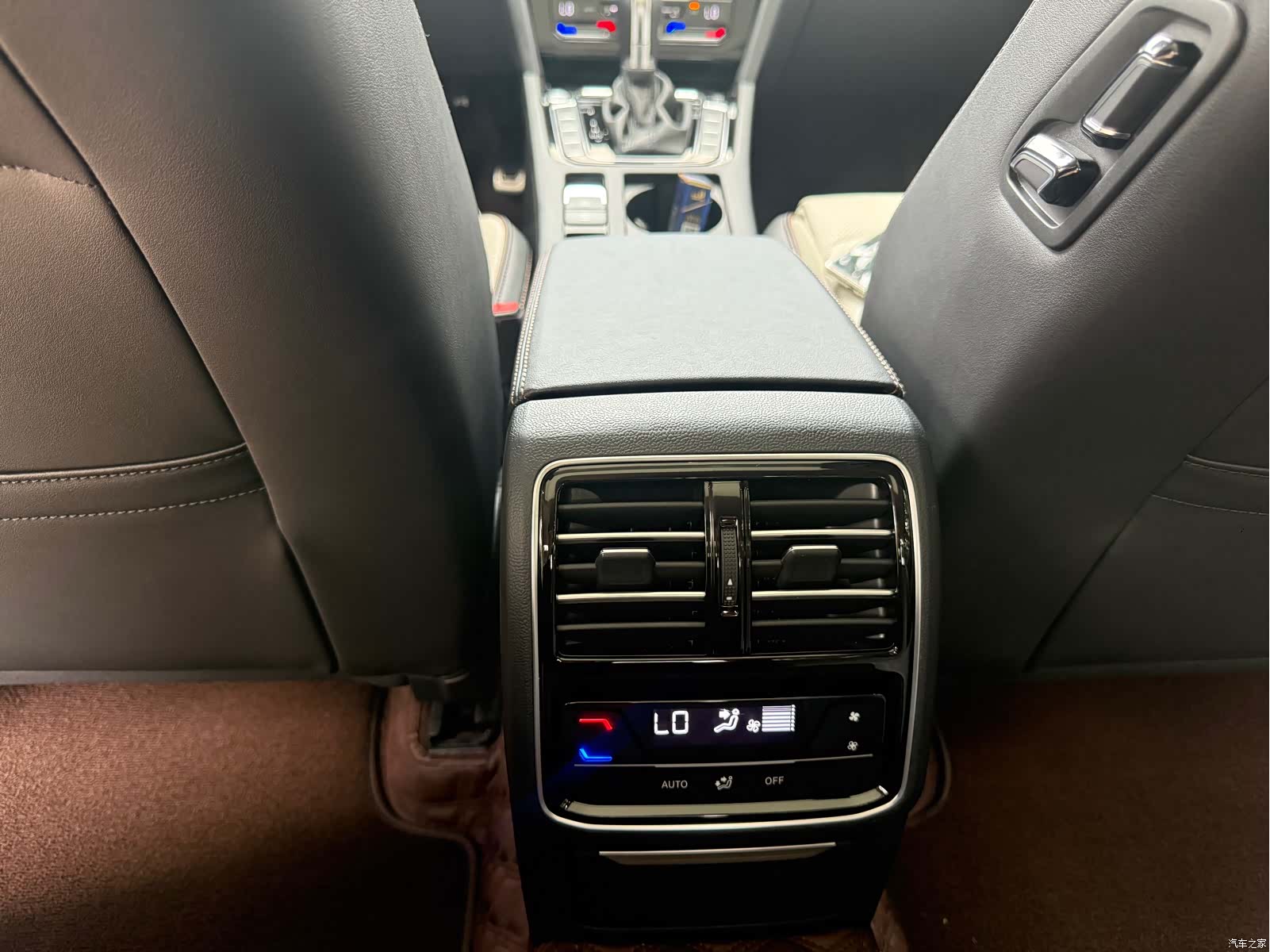 Volkswagen Magotan, 2024 11