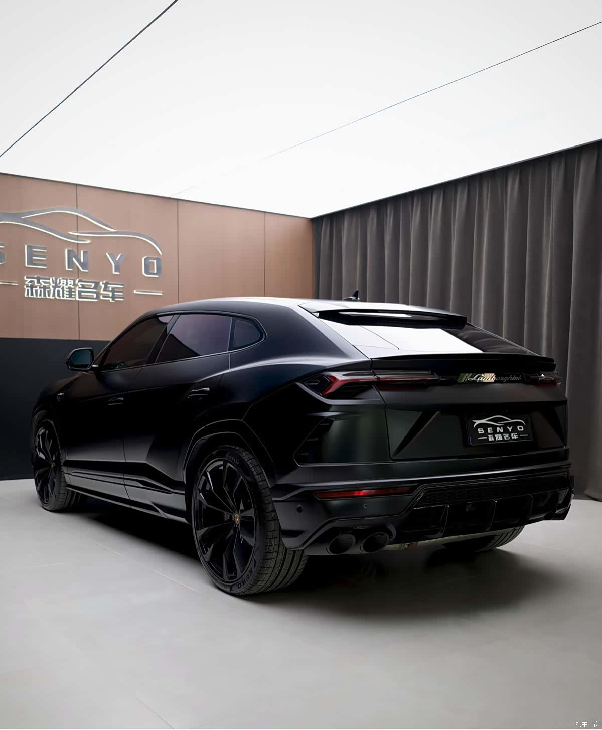 Lamborghini Urus, 2022 6