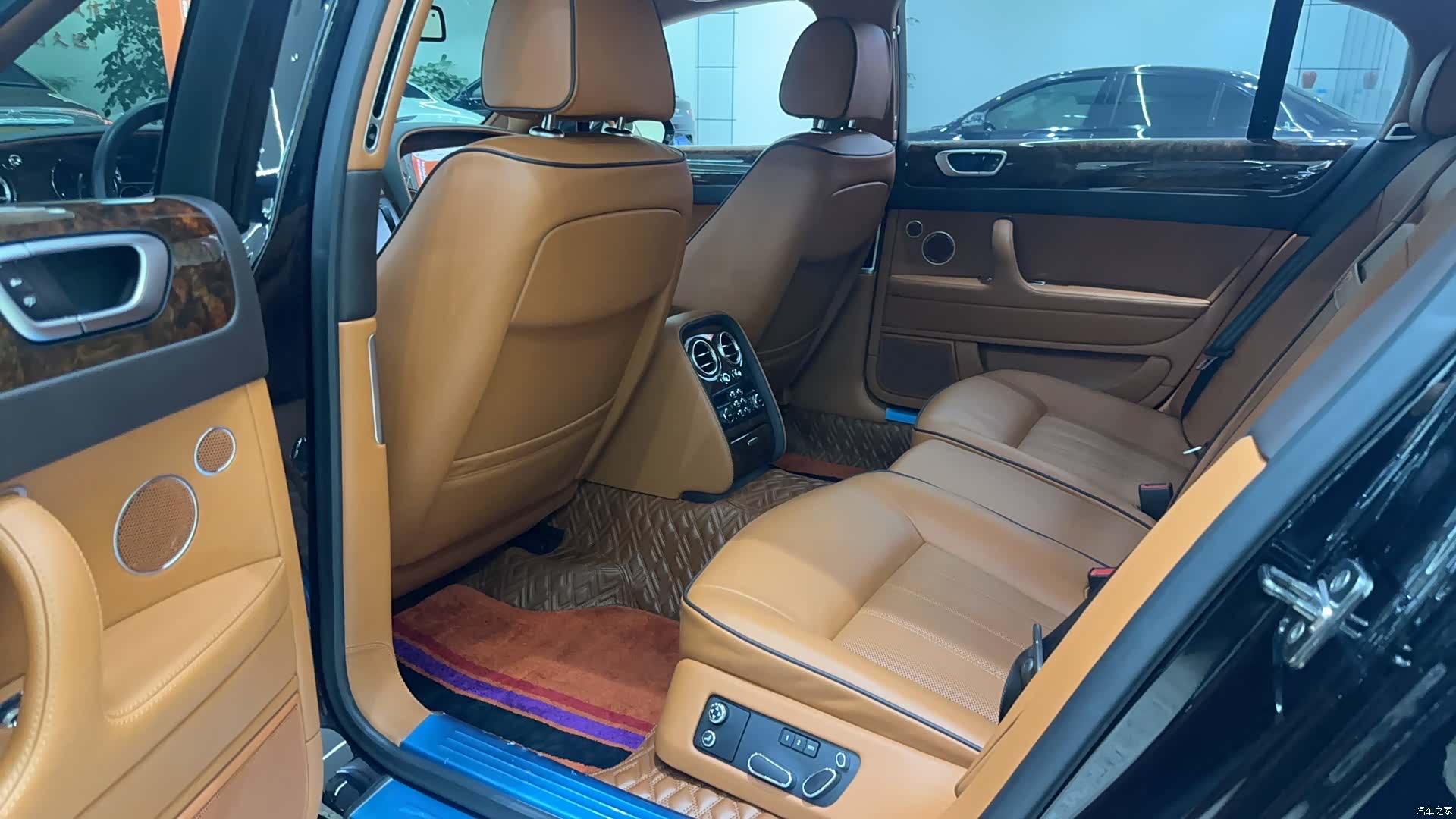 Bentley Flying Spur, 2012 15