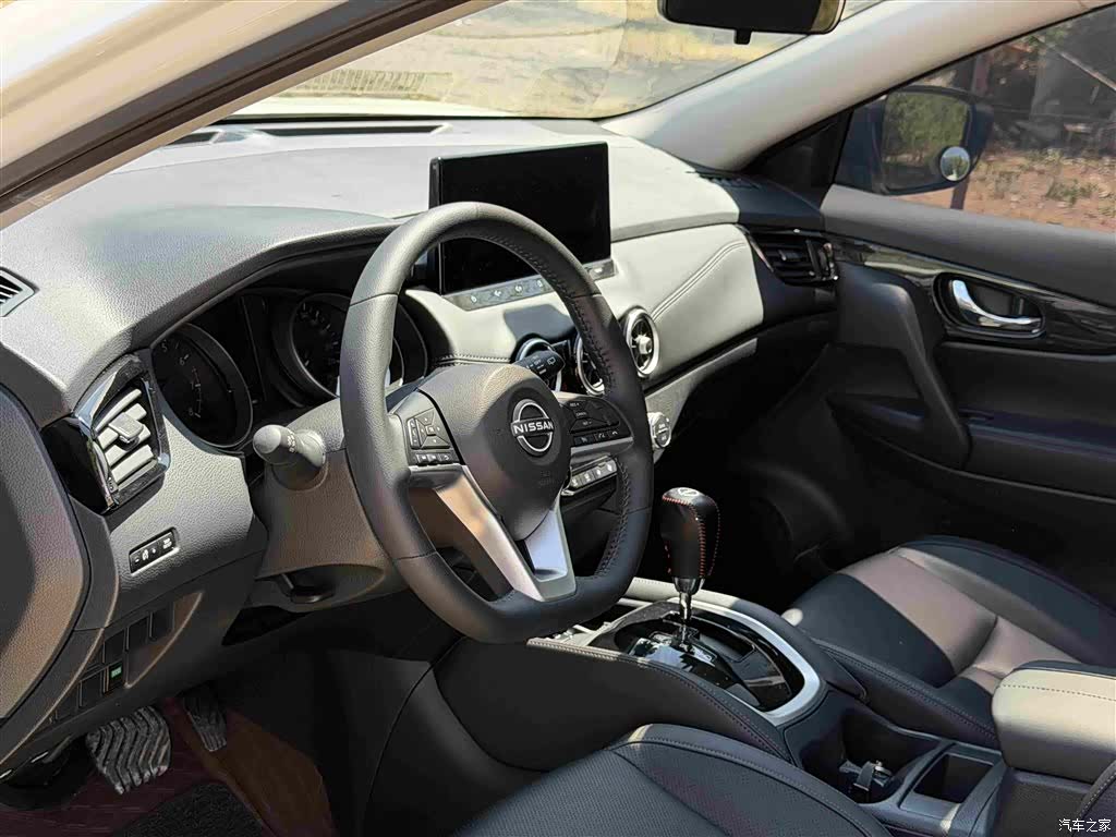 Nissan X-Trail, 2026 11