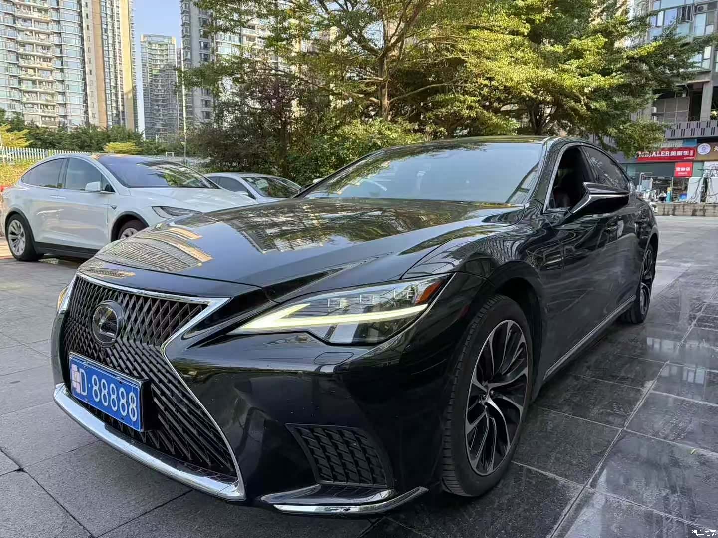 Lexus LS