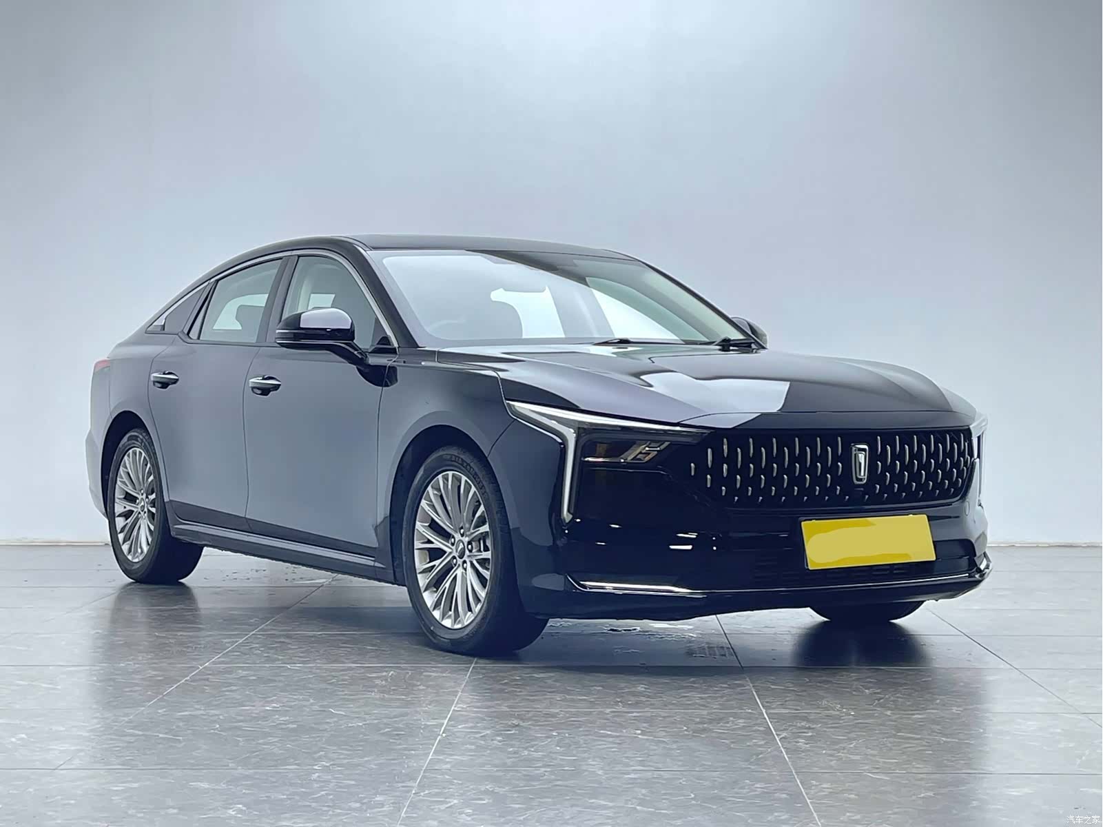 Bestune B70, 2025 20