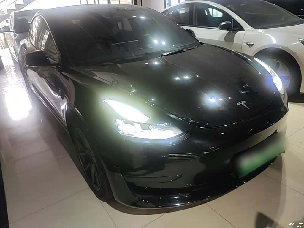Tesla Model 3, 2023 4