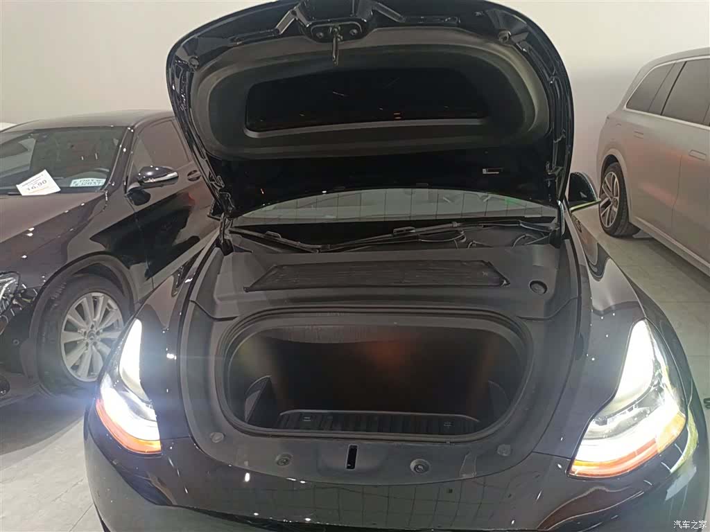Tesla Model Y, 2023 20
