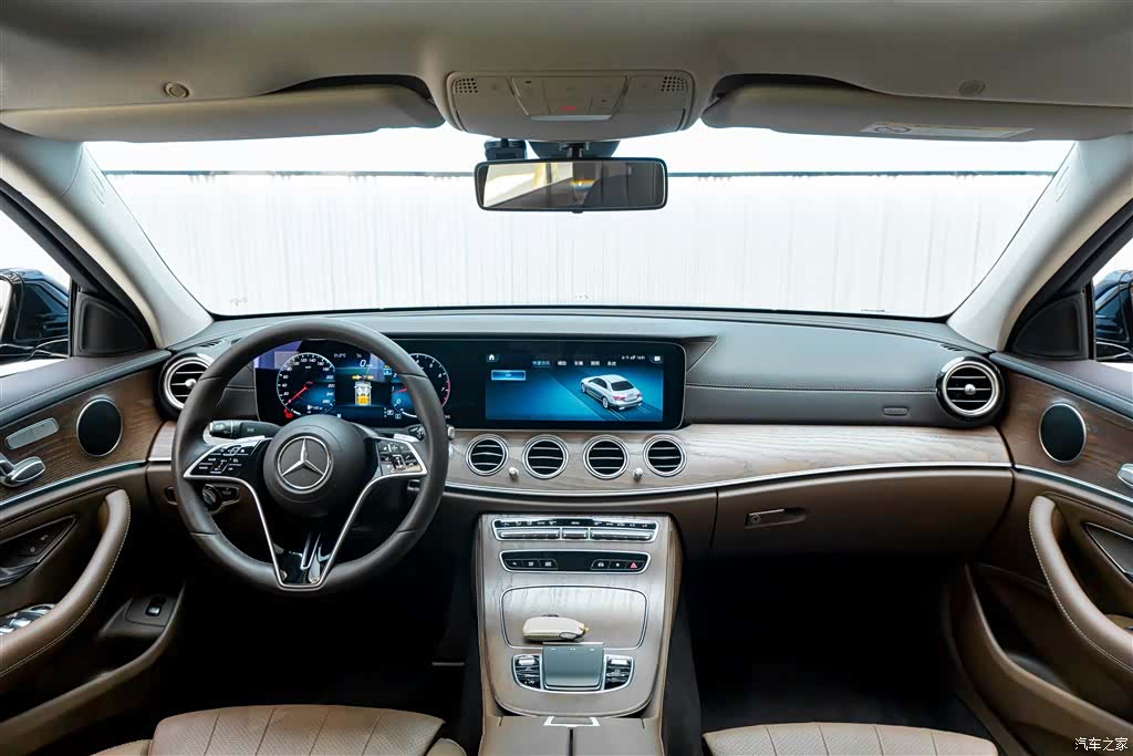 Mercedes-Benz E-Class, 2024 11