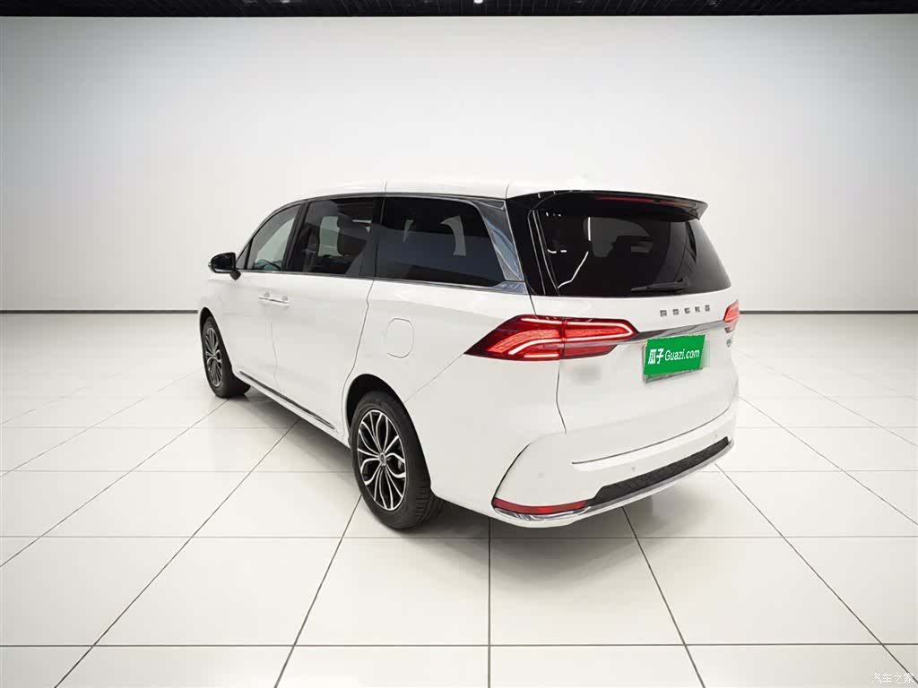 Roewe iMAX8, 2025 все фото