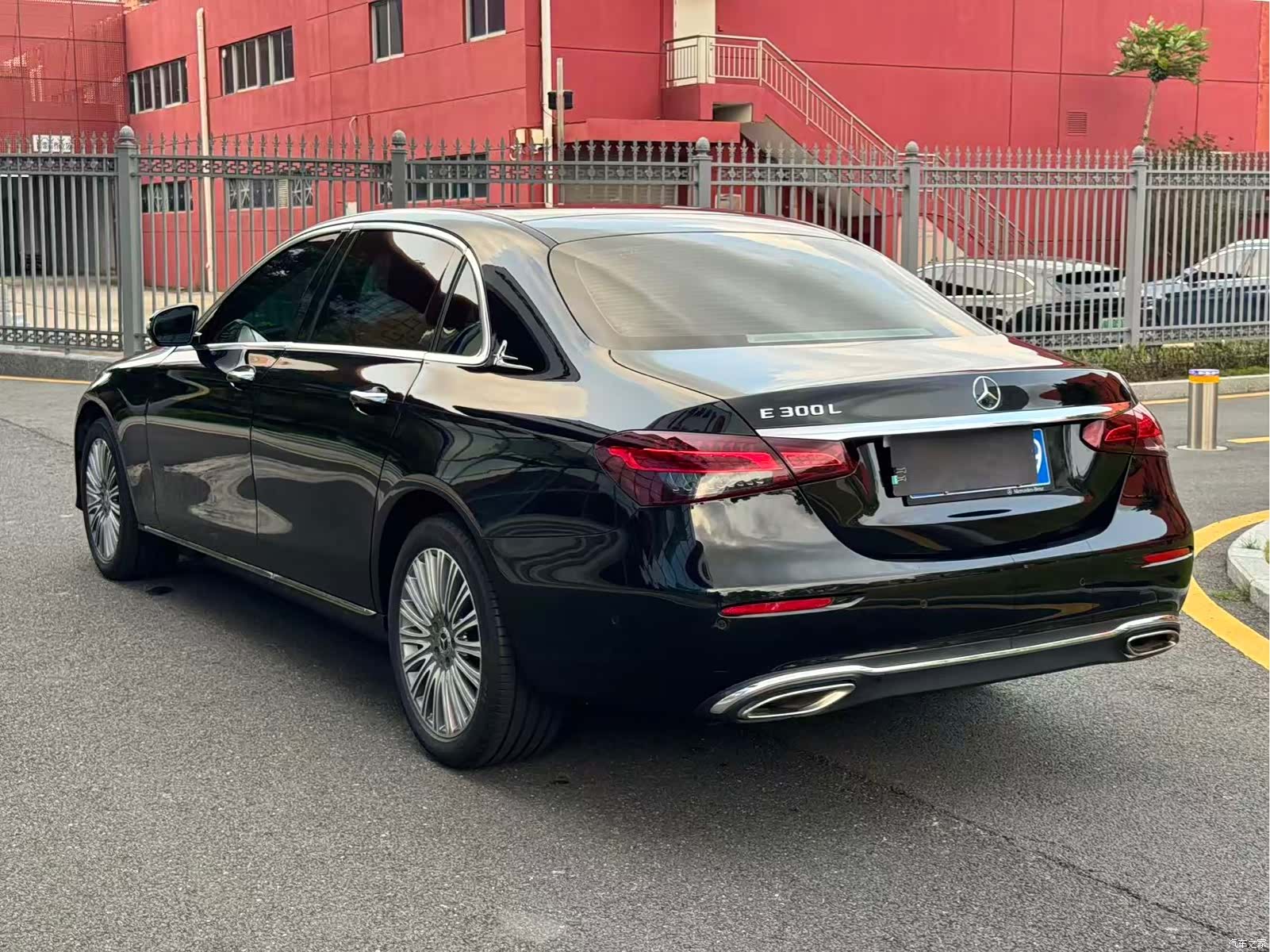 Mercedes-Benz E-Class, 2021 4