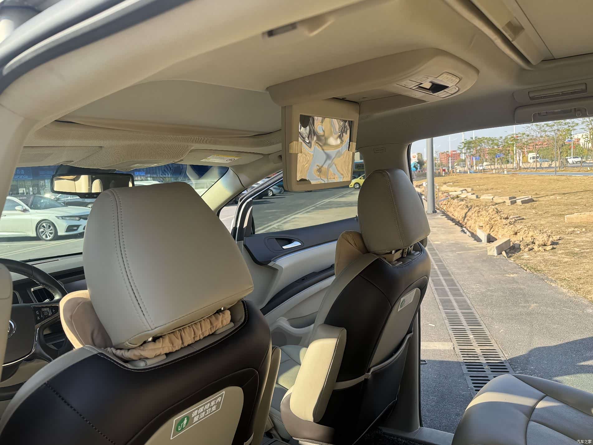 Buick GL8, 2011 23