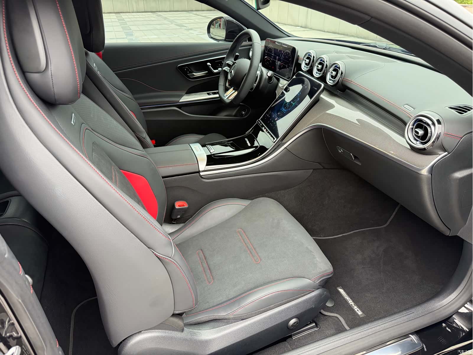 Mercedes-Benz CLE, 2025 16