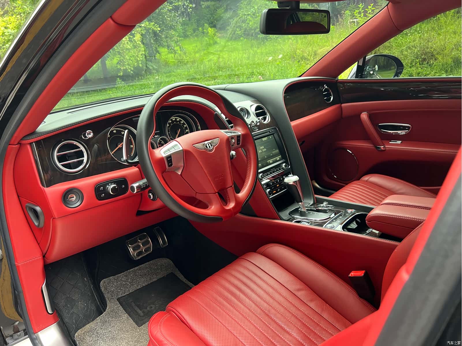 Bentley Flying Spur, 2018 9