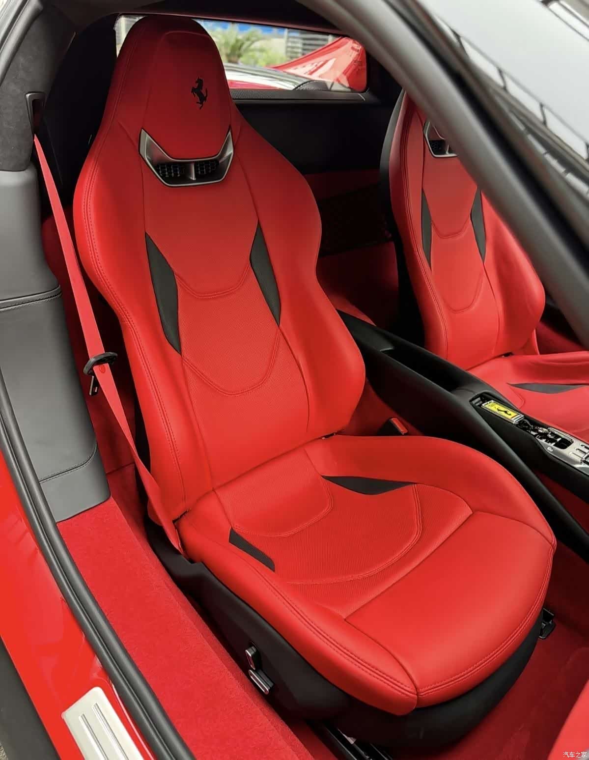 Ferrari 296, 2024 6