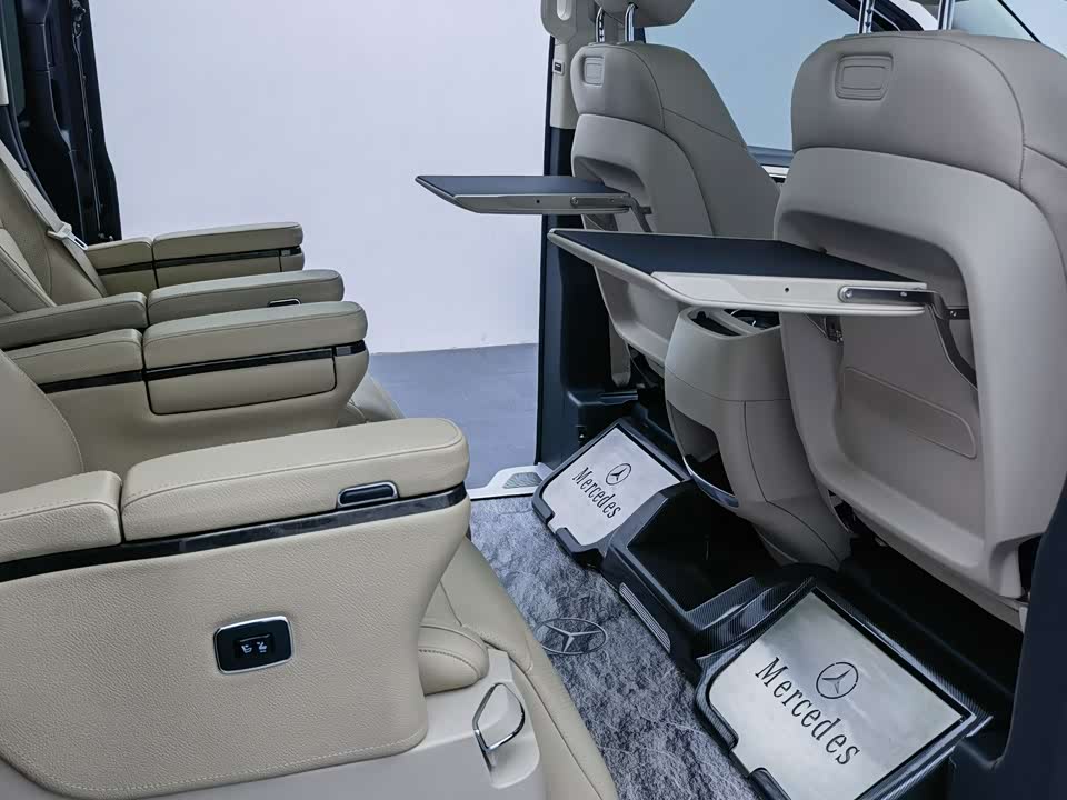 Mercedes-Benz V-class