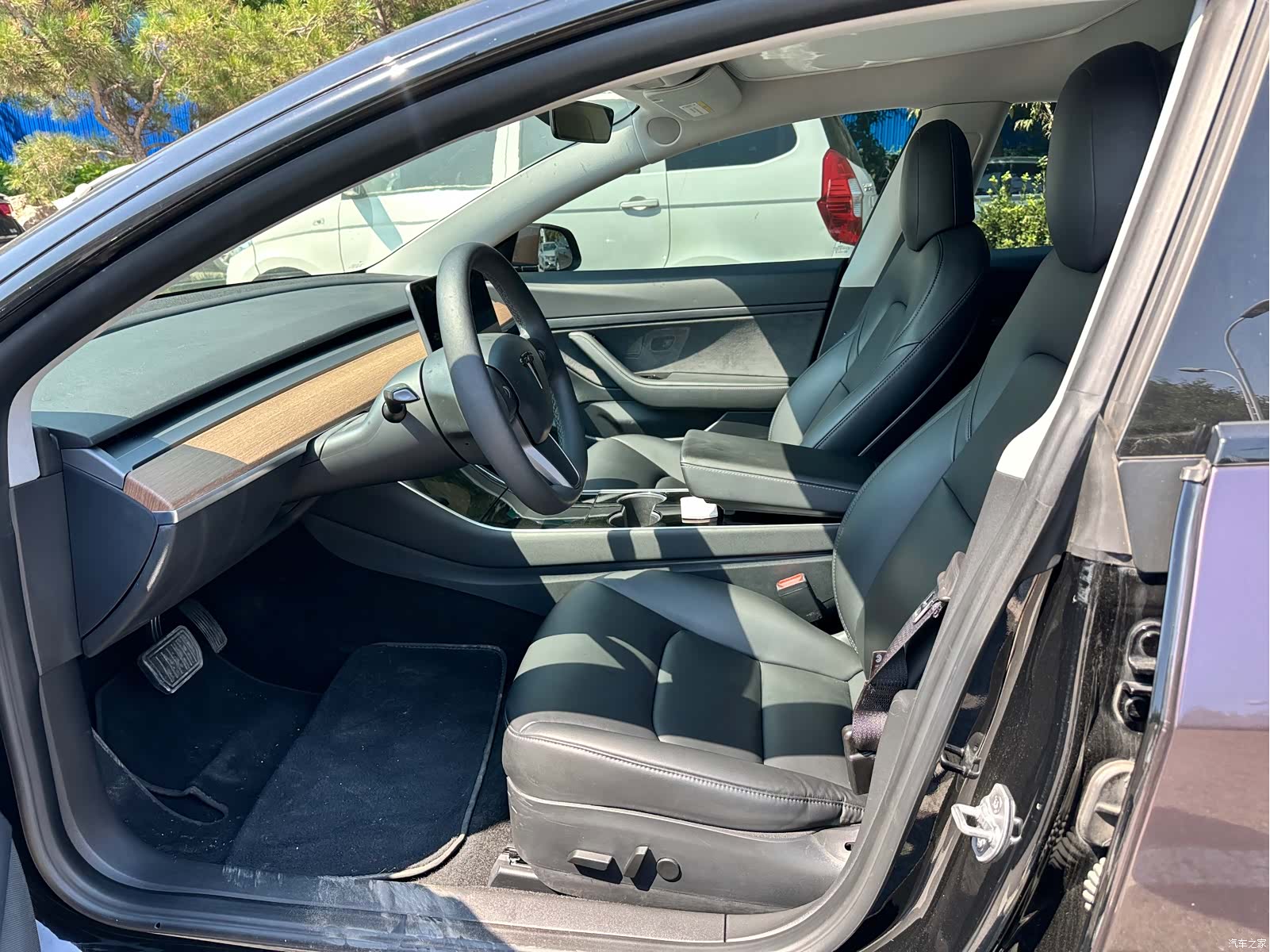 Tesla Model 3, 2020 7