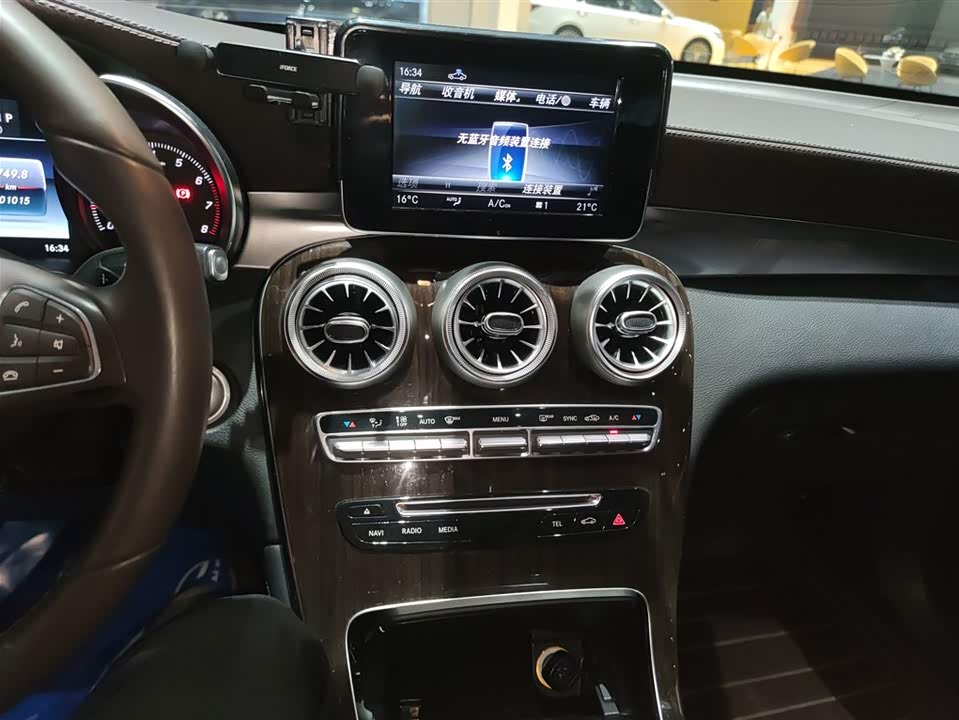 Mercedes-Benz GLC Mercedes-Benz GLC