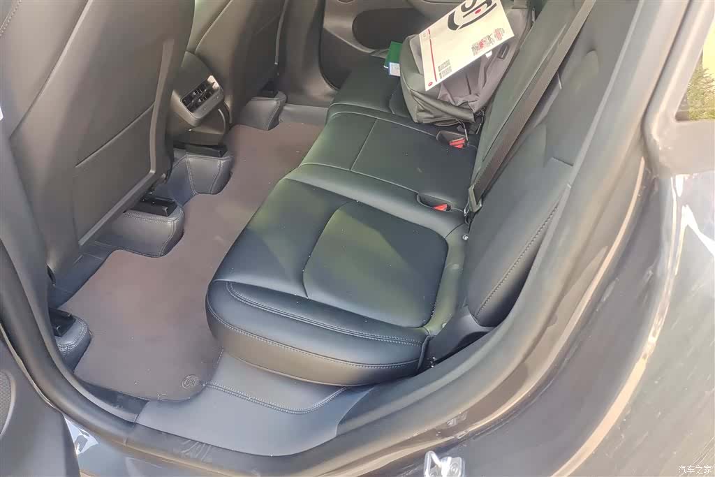 Tesla Model Y, 2023 11