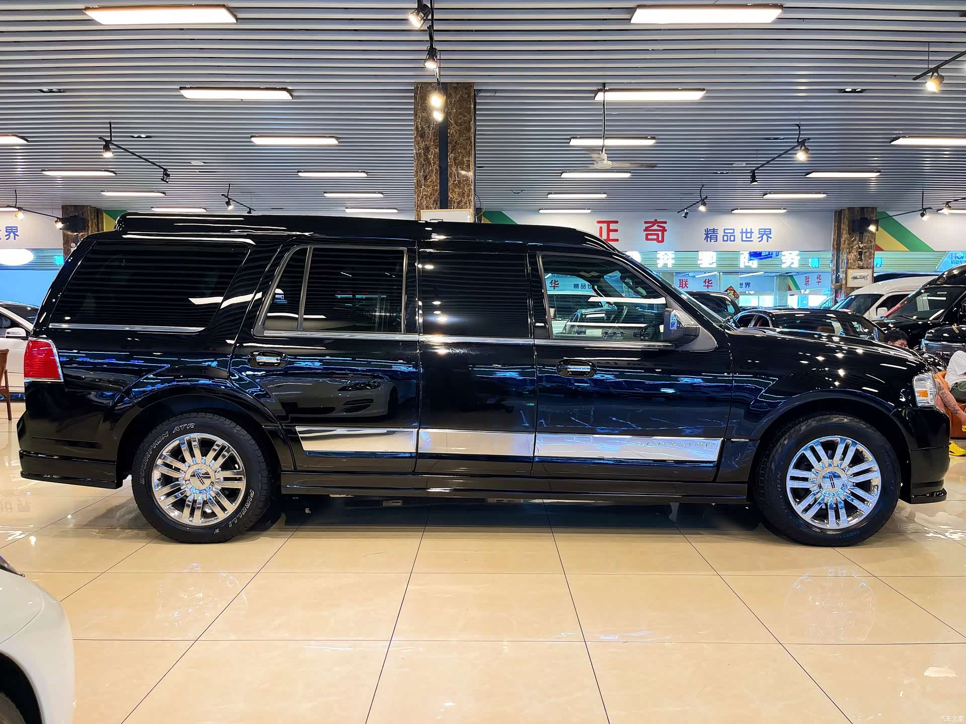 Lincoln Navigator, 2011 все фото