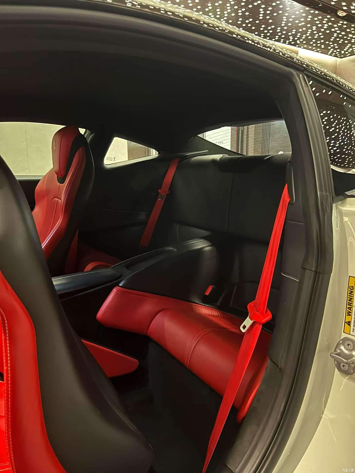Ferrari Roma, 2022 8