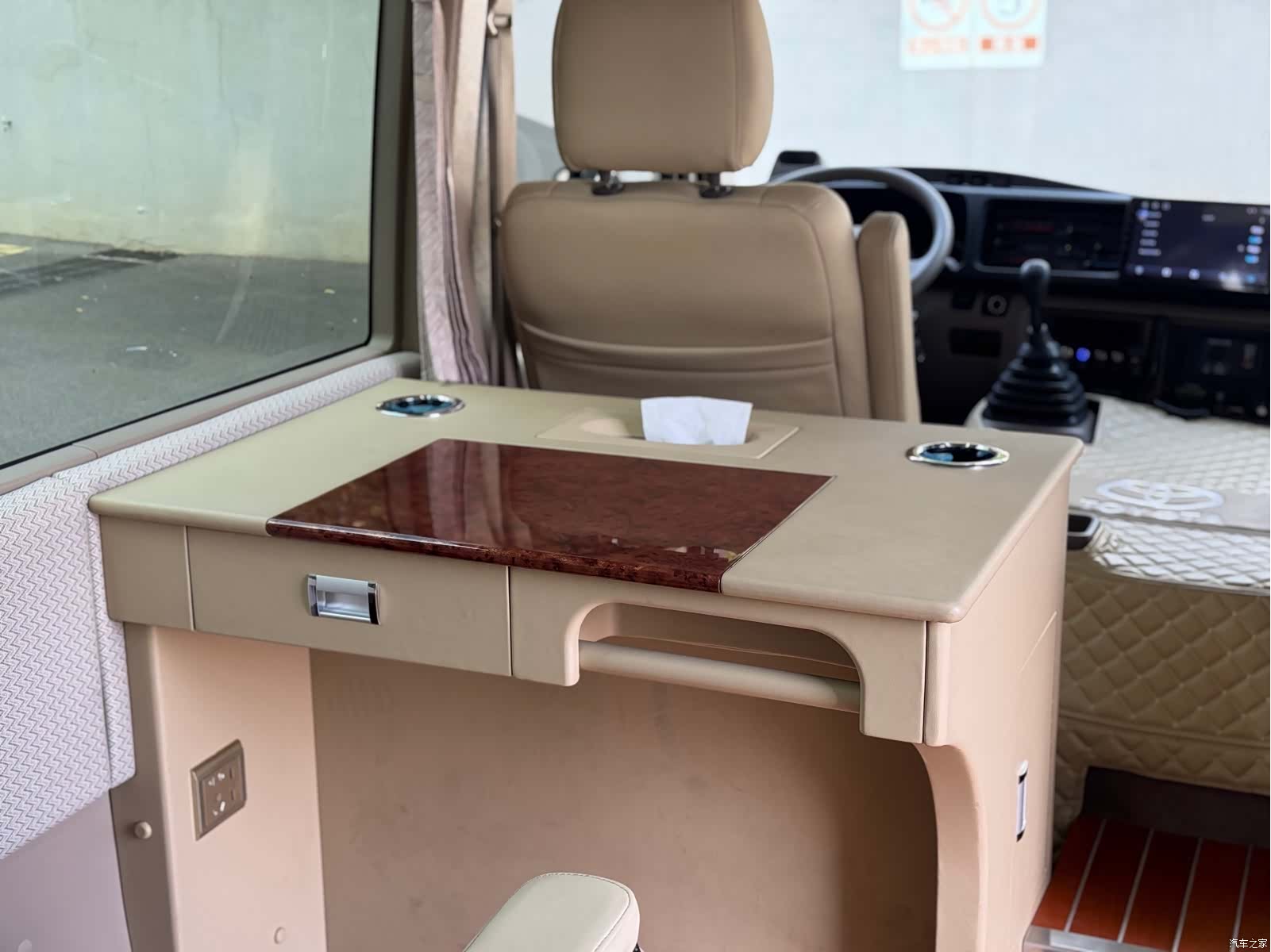 Toyota Coaster, 2023 23