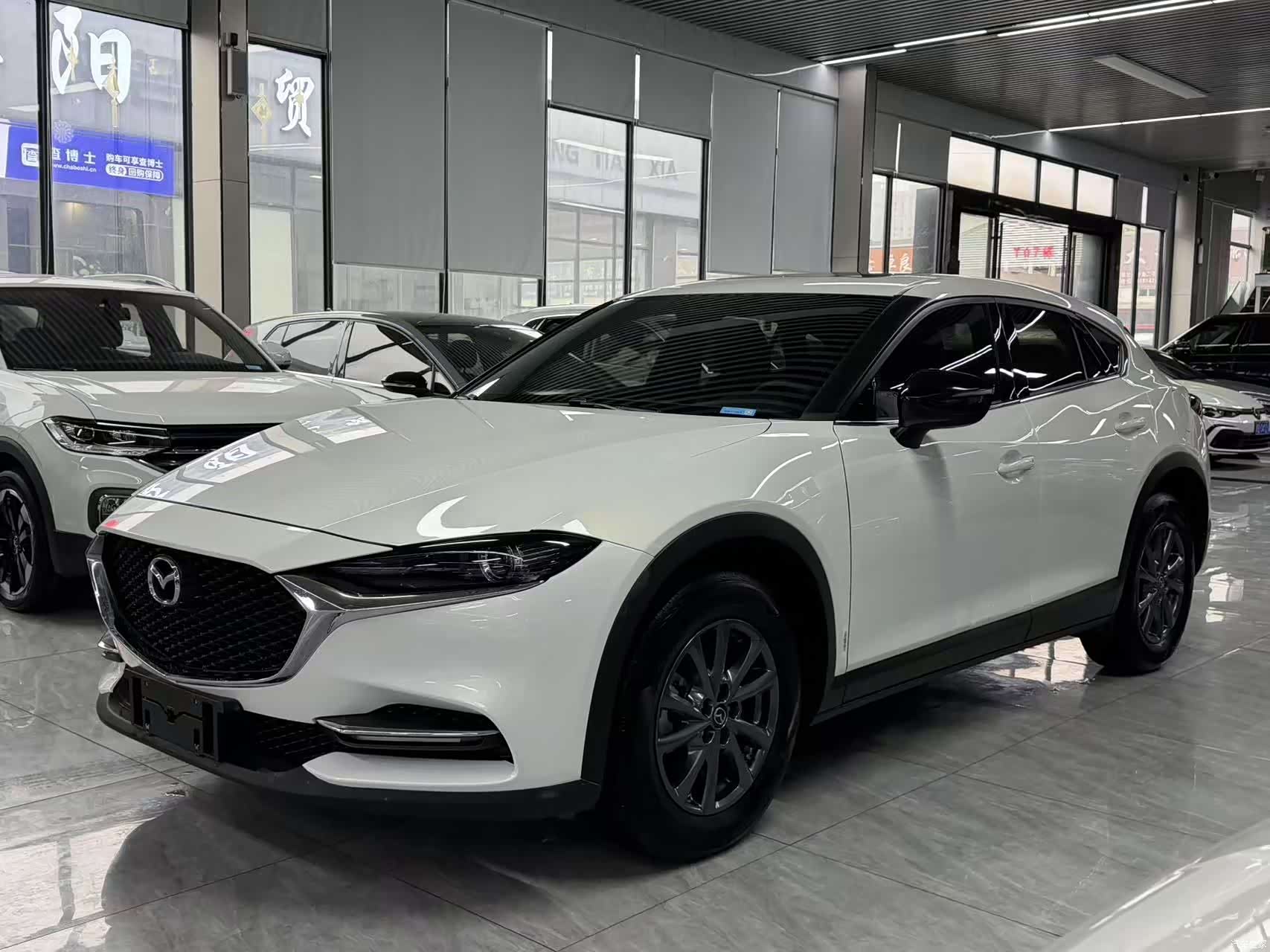 Mazda CX-4, 2023 1
