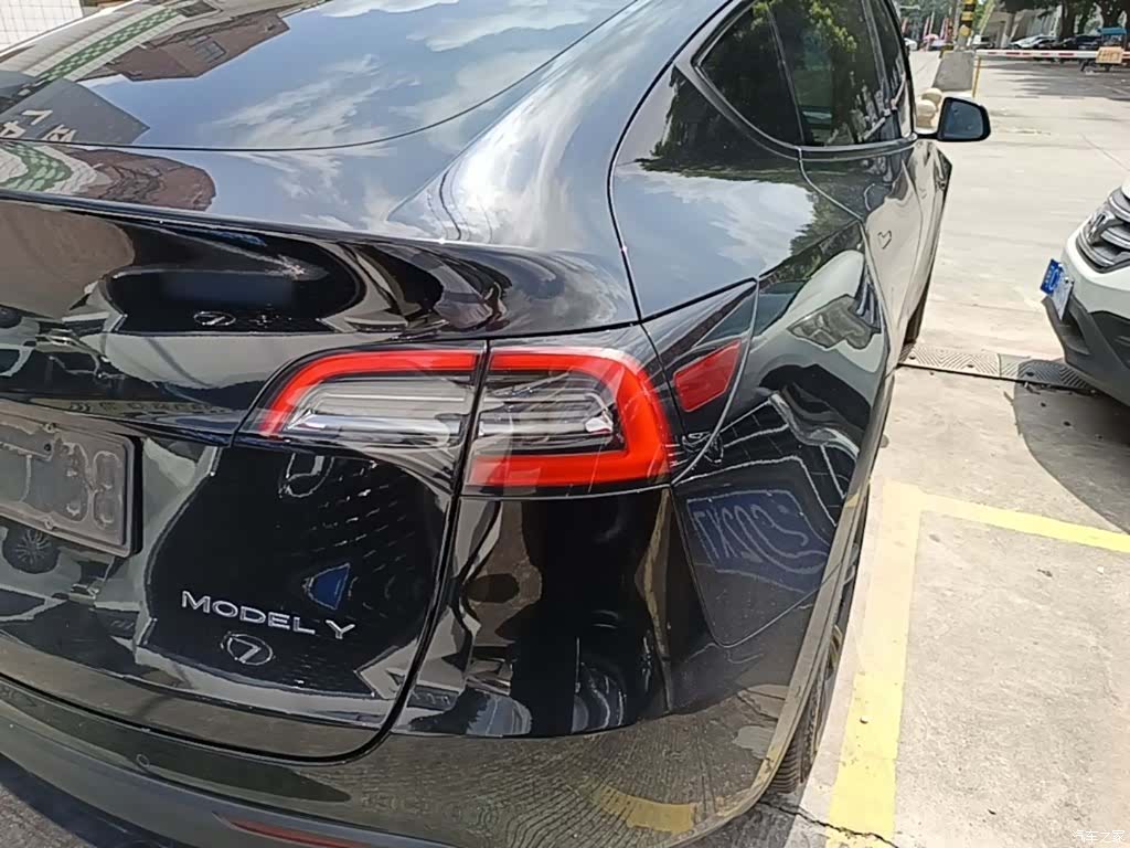 Tesla Model Y, 2021 8