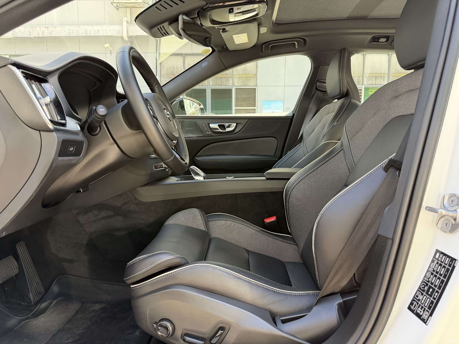 Volvo S60, 2024 4