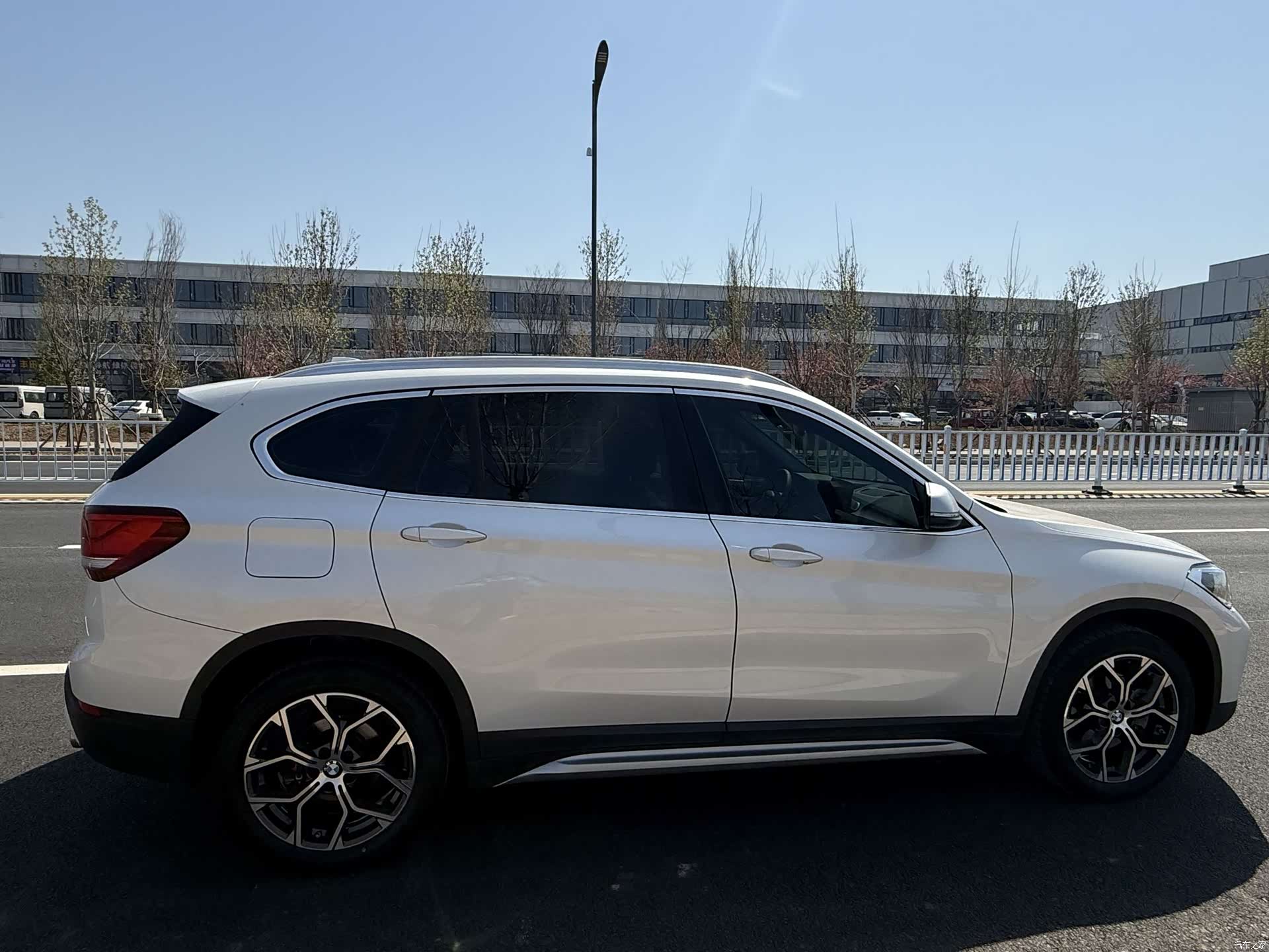 BMW X1, 2023 все фото
