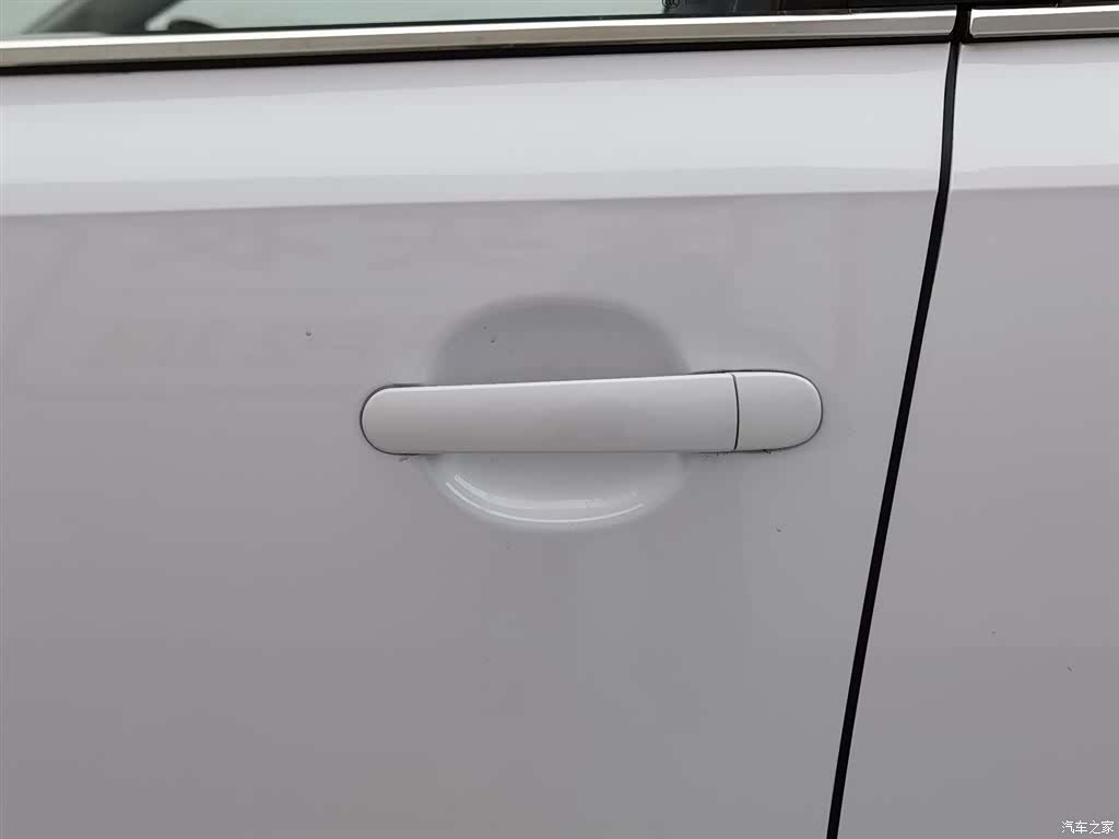 Volkswagen Sagitar, 2016 18
