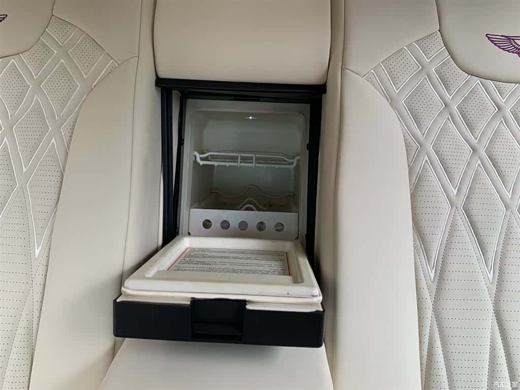 Bentley Flying Spur, 2010 15