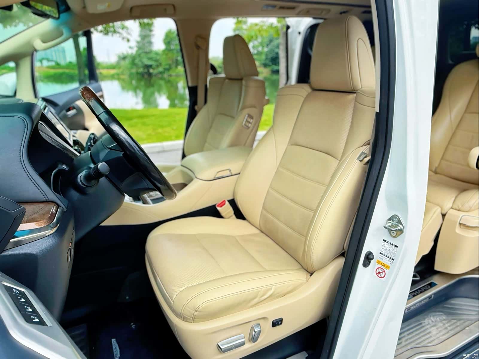 Toyota Alphard, 2017 7